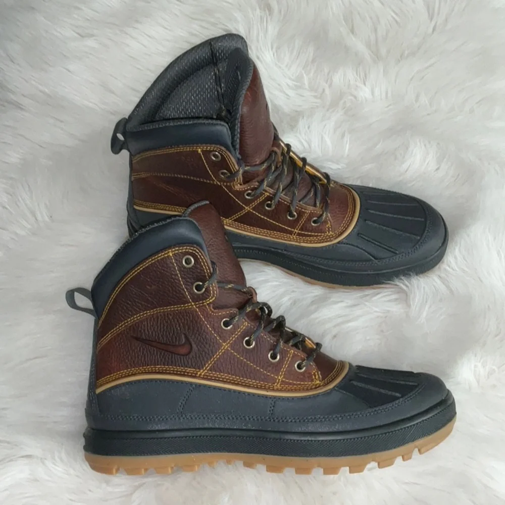 Nike Brown and Black Men’s Rain & Snow Boots